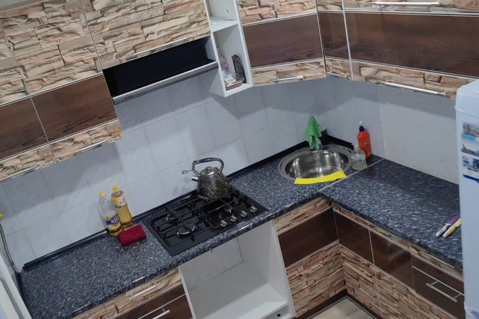 Продаётся 4-комнатная квартира, 60 м²