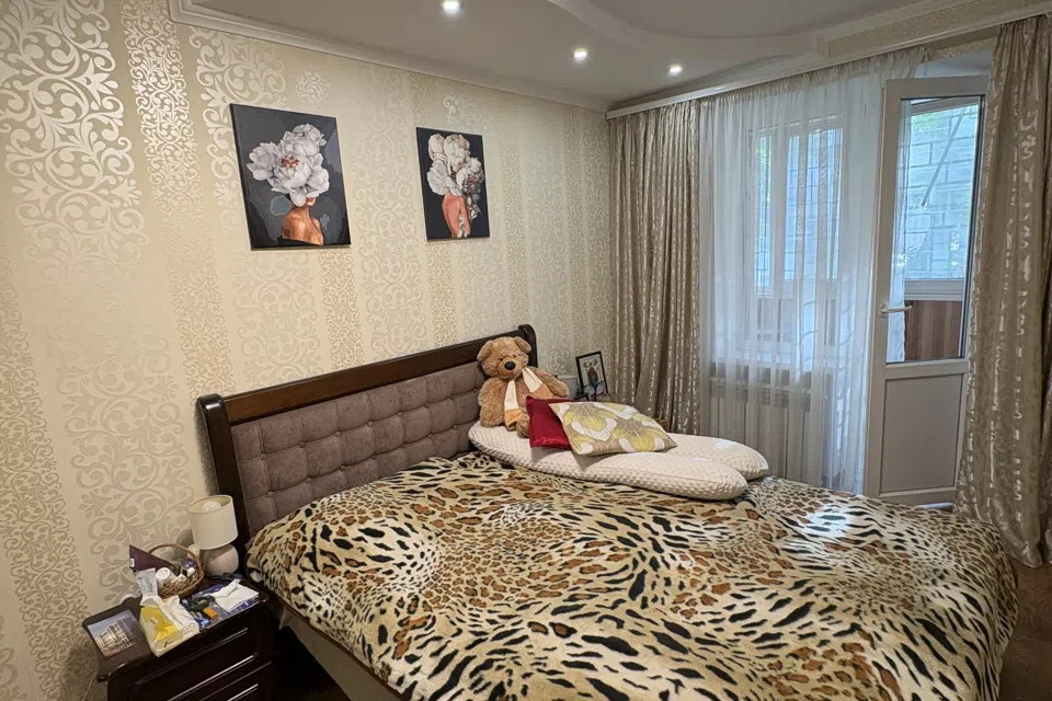 Продаётся 3-комнатная квартира, 63 м²