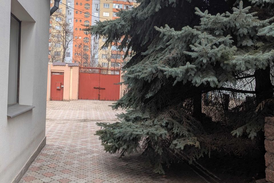 Продаётся 2-этажный дом, 270 м²
