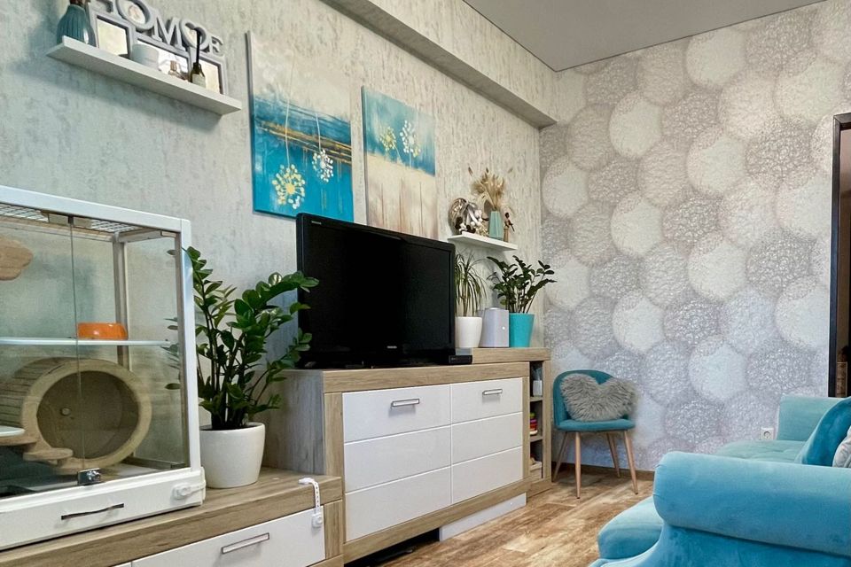 Продаётся 3-комнатная квартира, 48.8 м²
