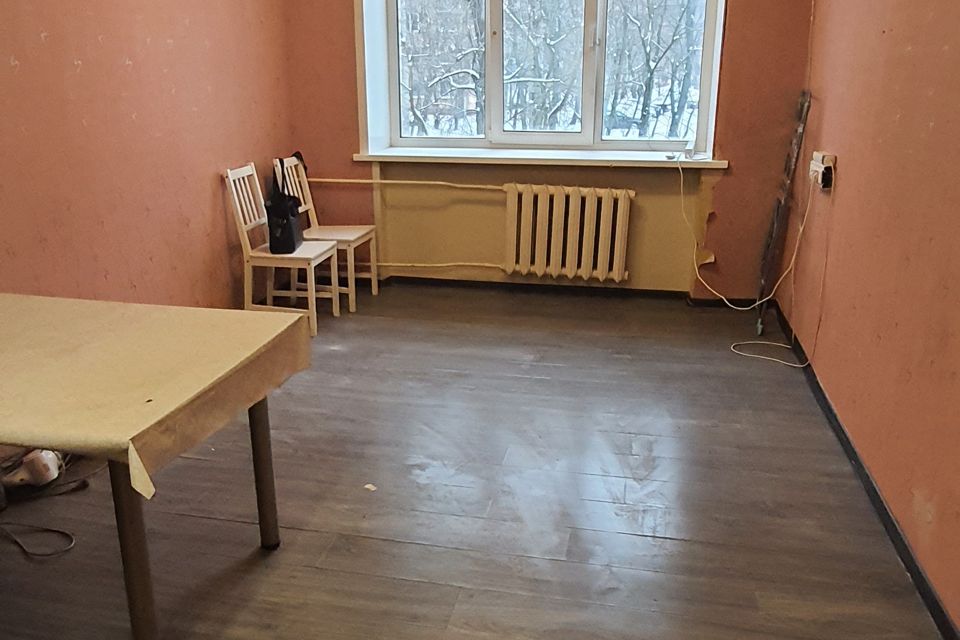 Продаётся комната в 5-комн. квартире, 18.6 м²