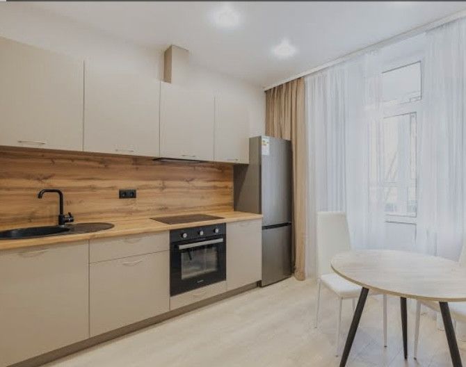 Продаётся 2-комнатная квартира, 77.5 м²