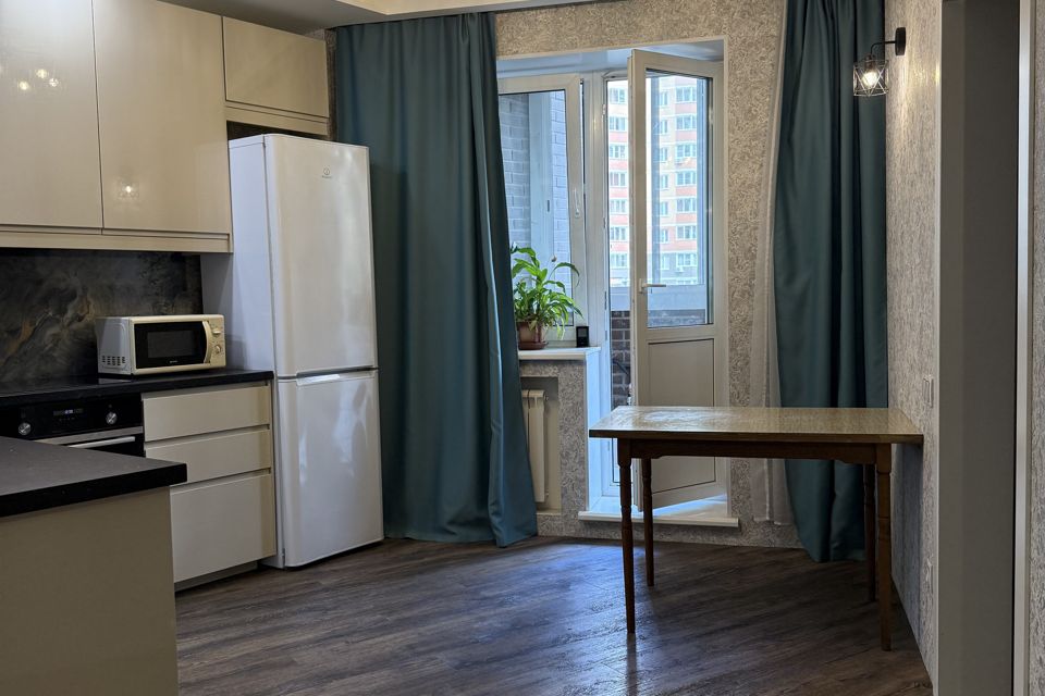Продаётся 3-комнатная квартира, 92 м²