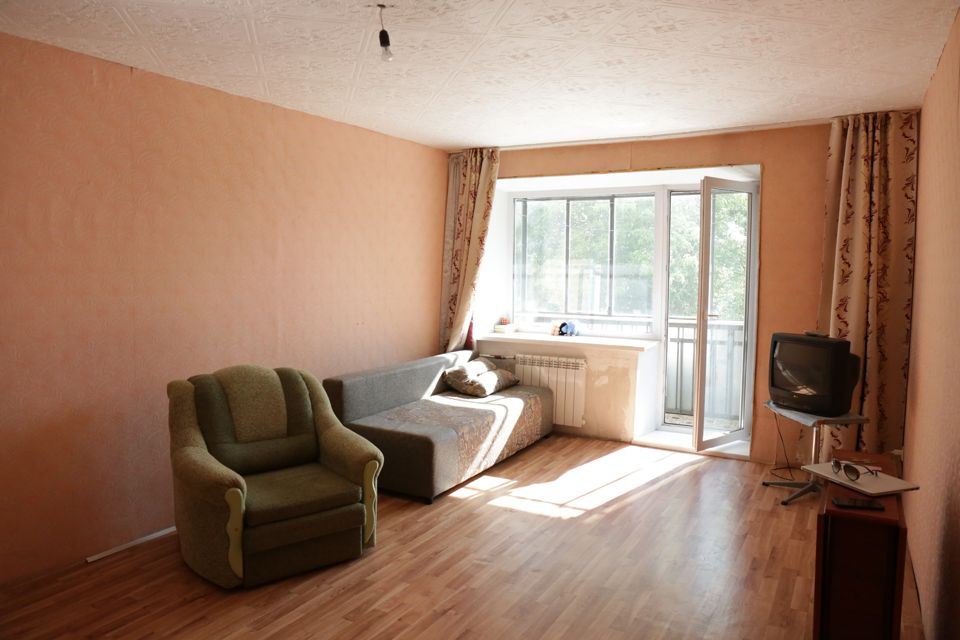 Продаётся 1-комнатная квартира, 38 м²