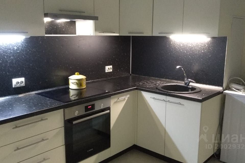 Продаётся 1-комнатная квартира, 35 м²
