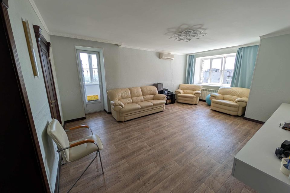 Продаётся 3-комнатная квартира, 81.8 м²