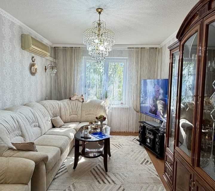 Продаётся 3-комнатная квартира, 62.4 м²