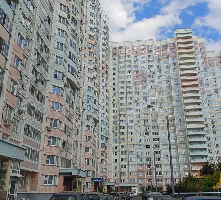 Продаётся 2-комнатная квартира, 56.7 м²
