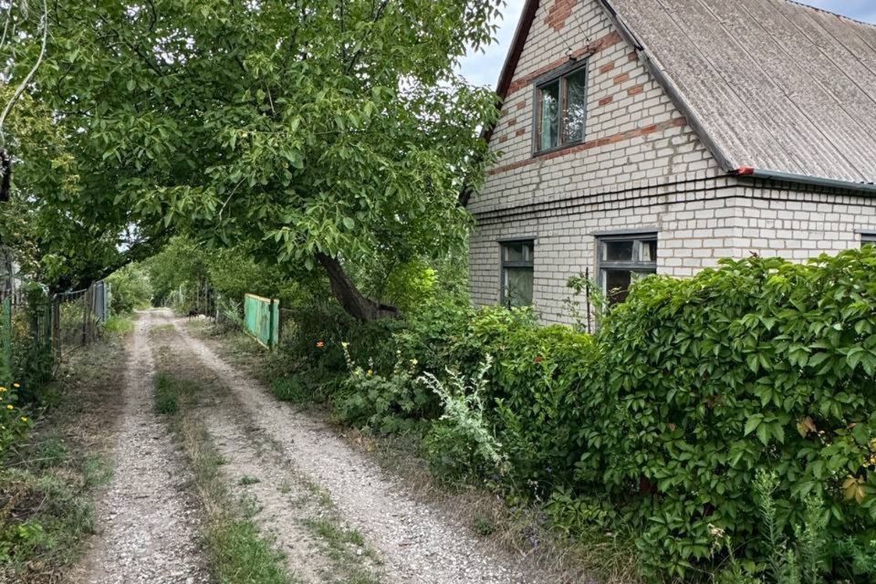 Продаётся 2-этажный дом, 600 м²