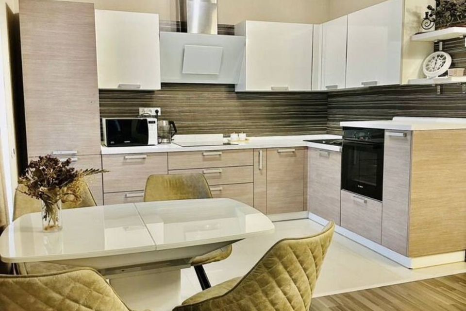 Продаётся 3-комнатная квартира, 76.7 м²