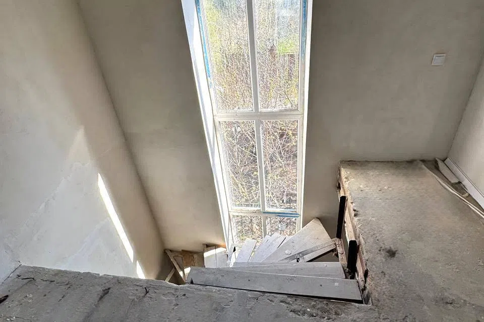 Продаётся 2-этажный дом, 270 м²