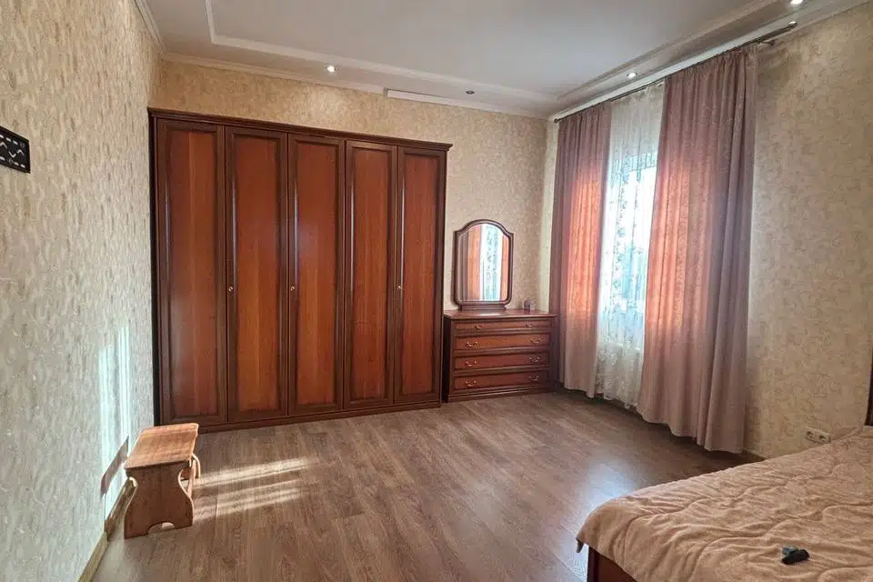Продаётся 2-этажный дом, 217 м²