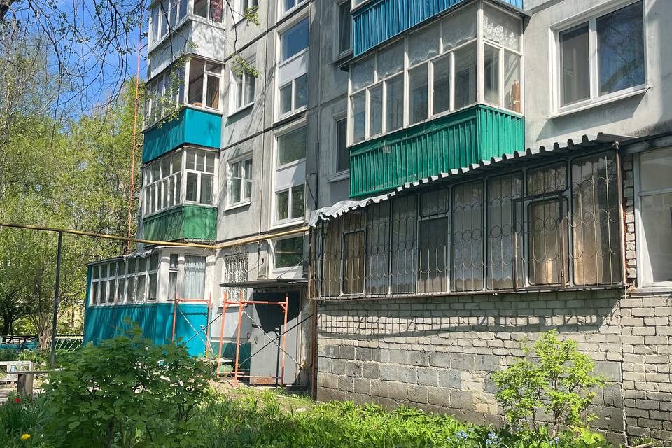 Продаётся 3-комнатная квартира, 47.9 м²