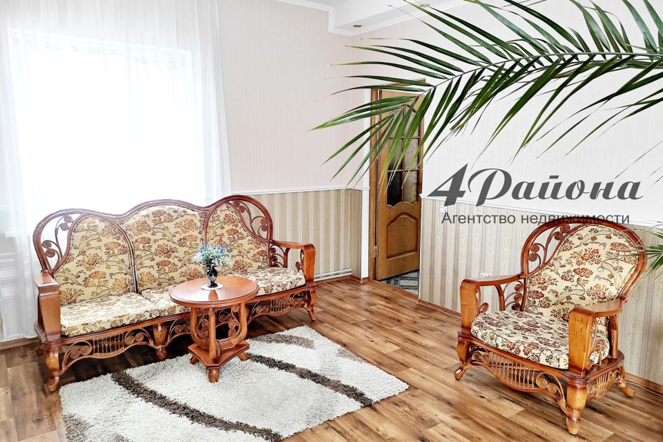 Продаётся 3-этажный дом, 400 м²