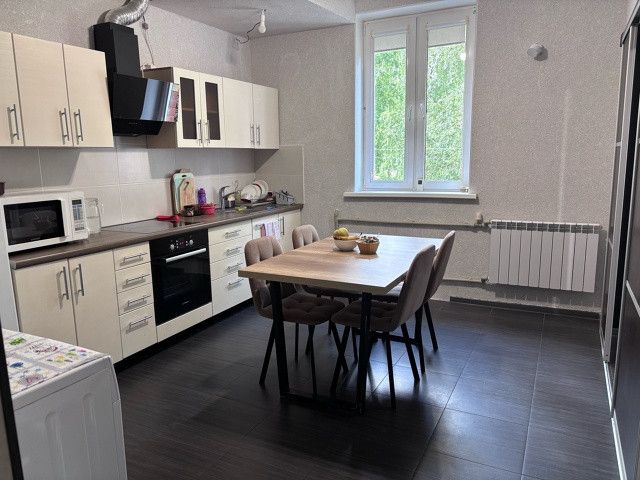 Продаётся 2-комнатная квартира, 57.7 м²