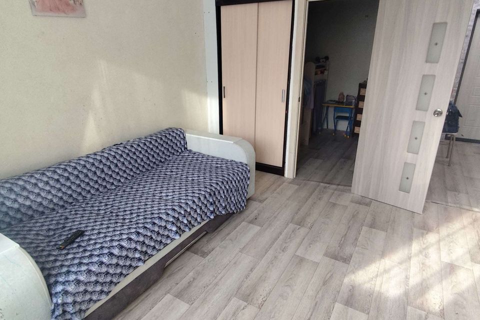 Продаётся 1-комнатная квартира, 42 м²