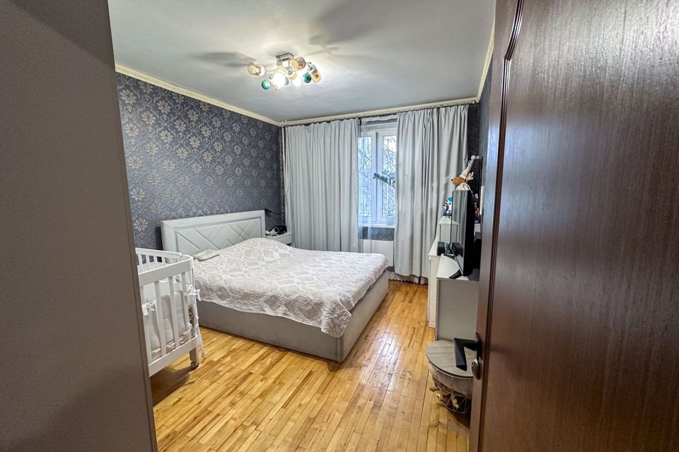 Продаётся 4-комнатная квартира, 87 м²