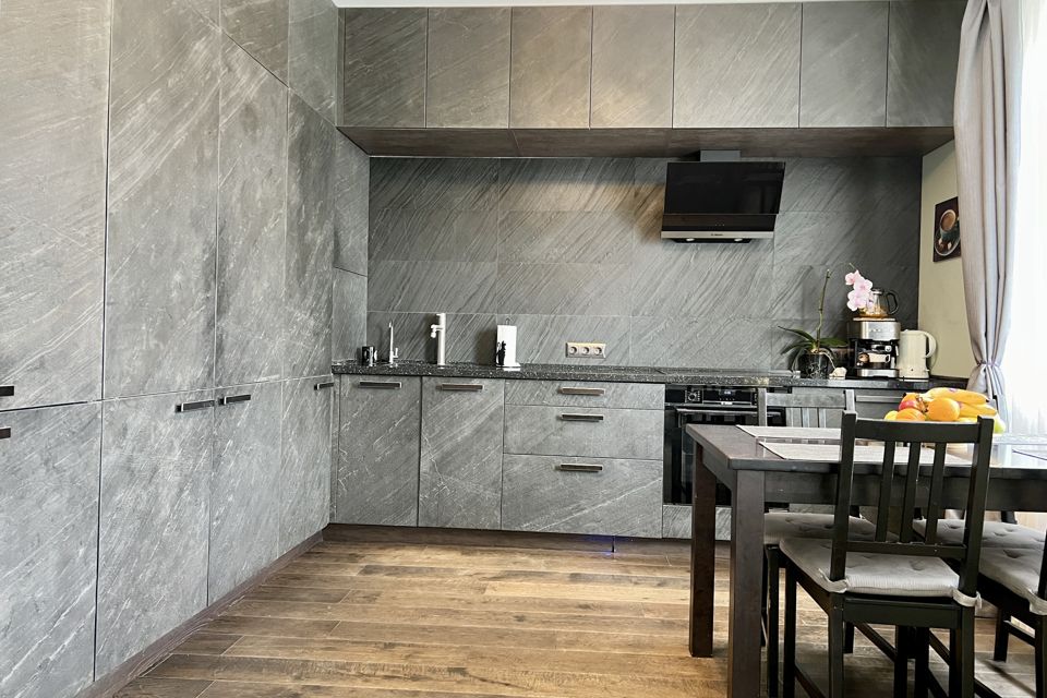 Продаётся 3-комнатная квартира, 81.7 м²