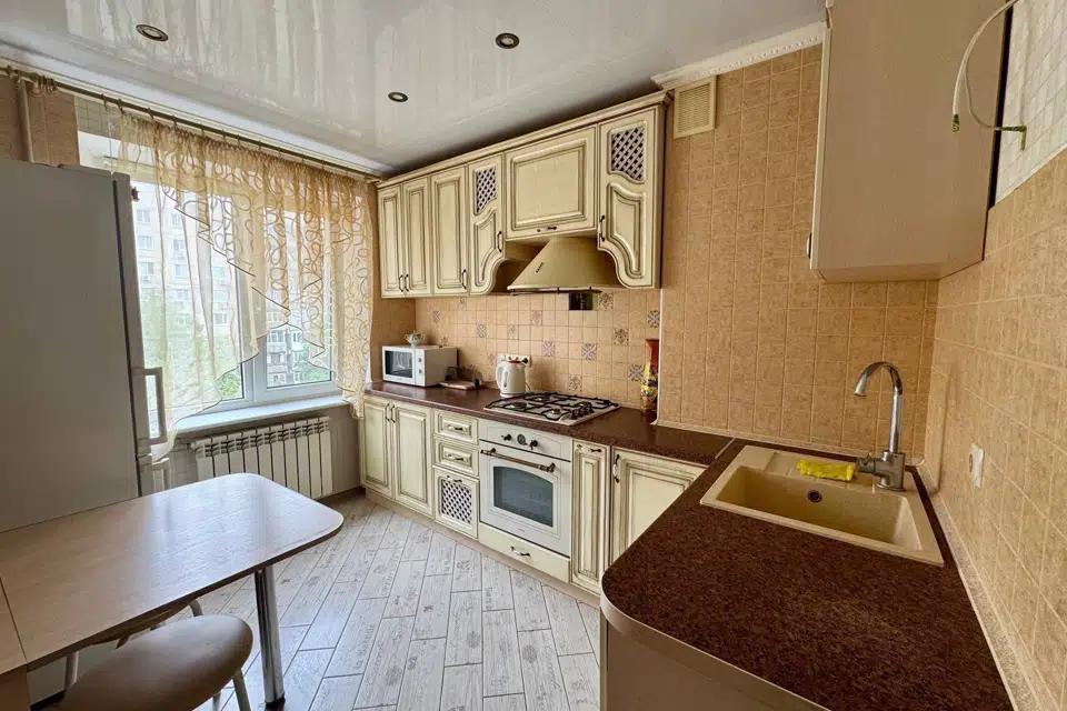 Продаётся 3-комнатная квартира, 65.2 м²