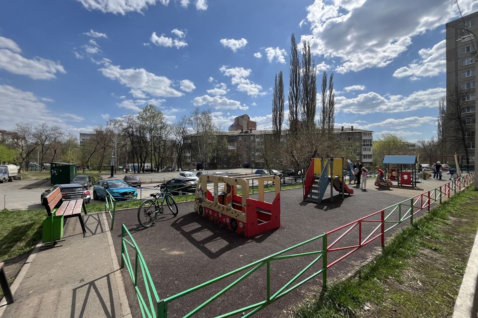 Продаётся 3-комнатная квартира, 59.4 м²