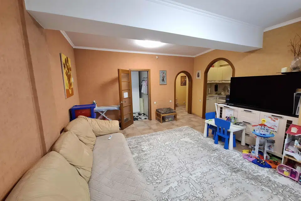 Продаётся 3-комнатная квартира, 71 м²