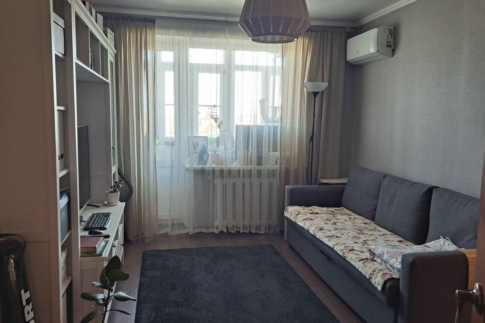 Продаётся 3-комнатная квартира, 51.7 м²