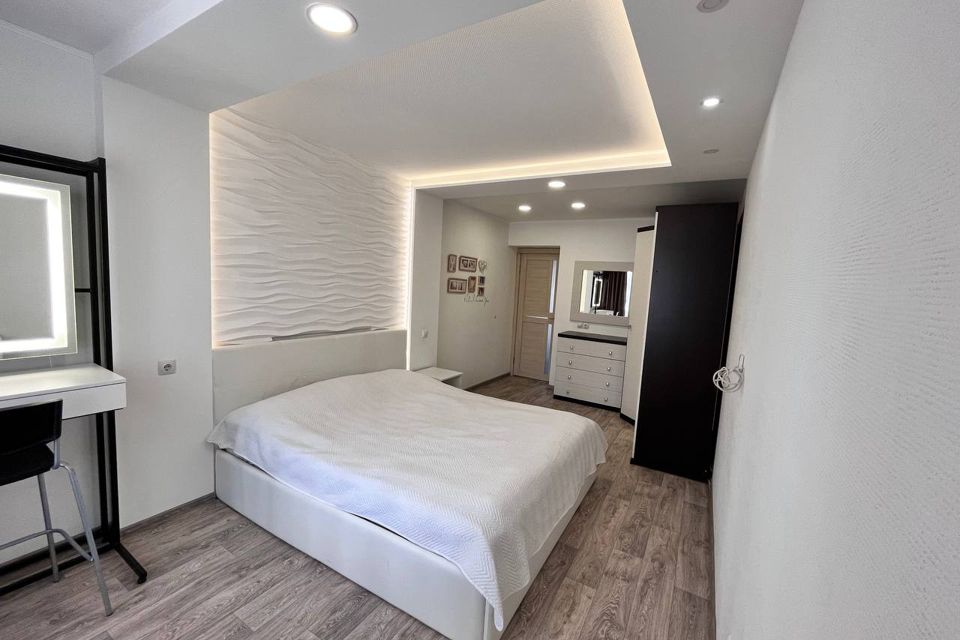 Продаётся 3-комнатная квартира, 87 м²
