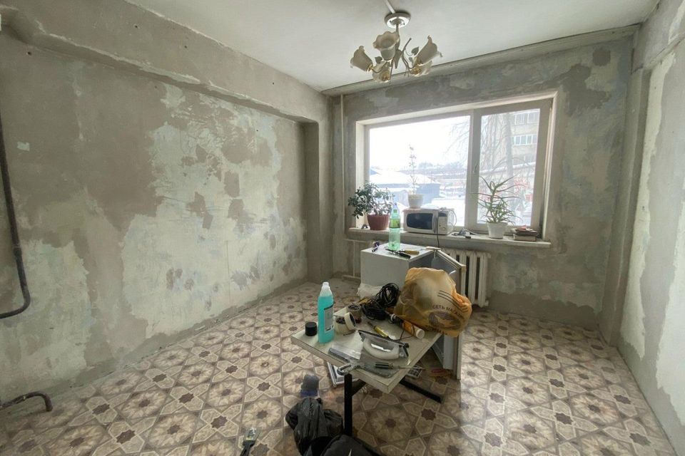 Продаётся комната в 4-комн. квартире, 12.9 м²