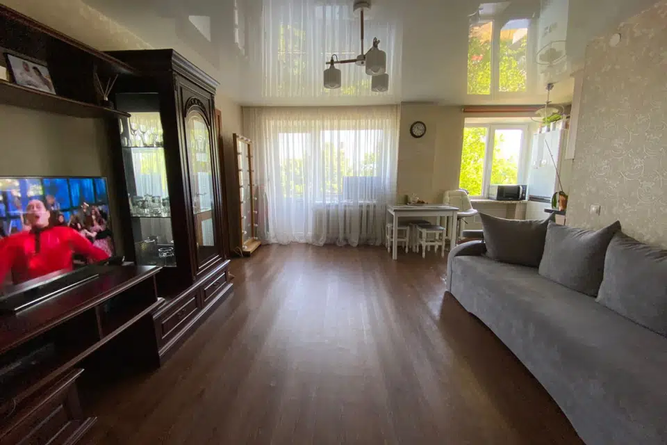Продаётся 2-комнатная квартира, 41.8 м²