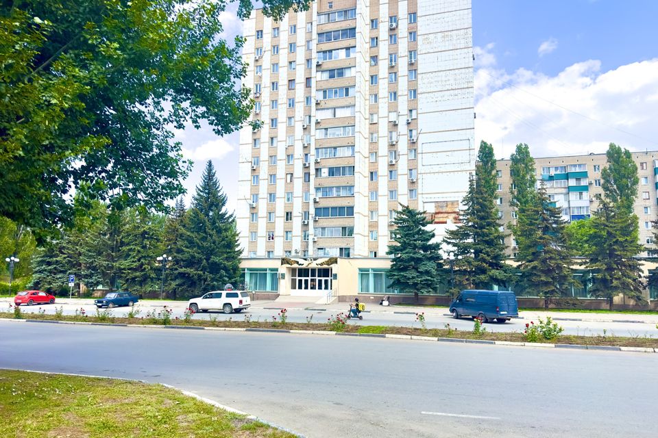Продаётся 4-комнатная квартира, 73.2 м²