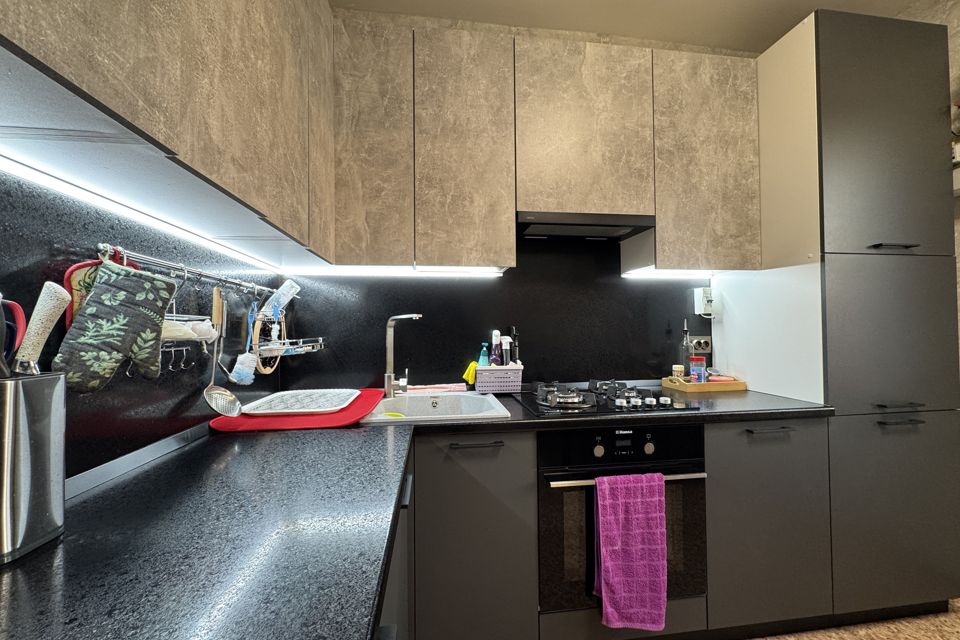 Продаётся 3-комнатная квартира, 75.3 м²