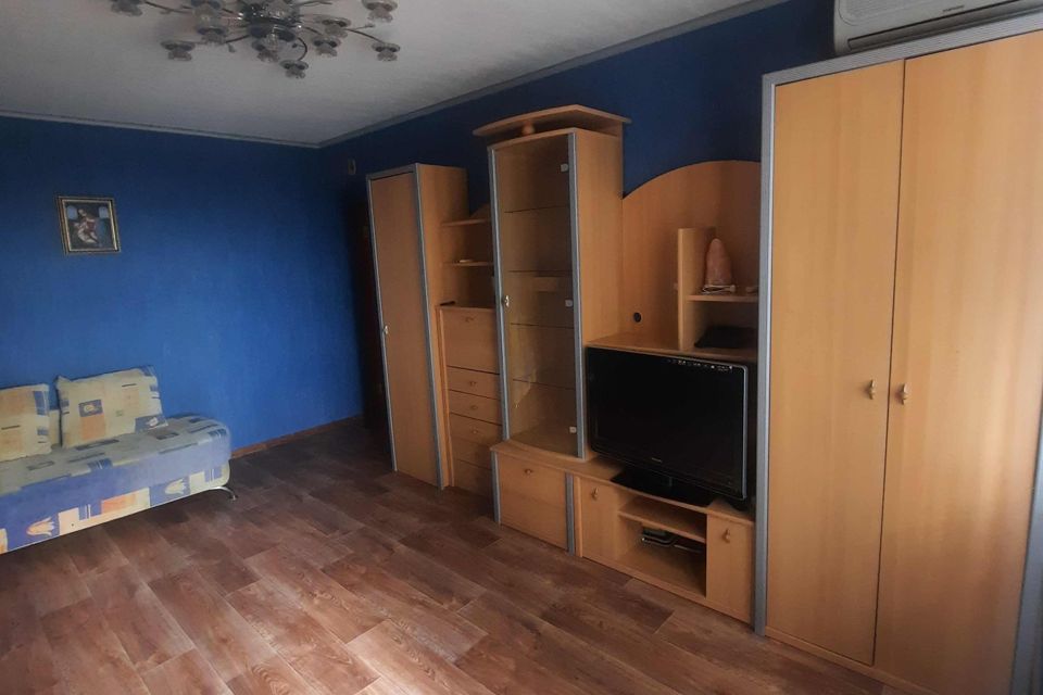 Продаётся 3-комнатная квартира, 56.8 м²