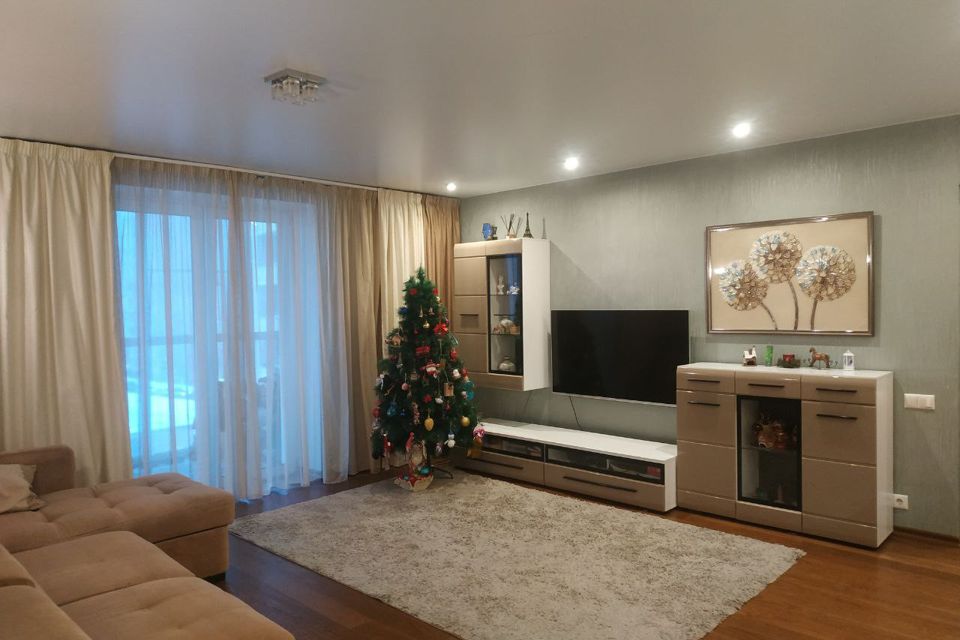 Продаётся 3-комнатная квартира, 97.3 м²