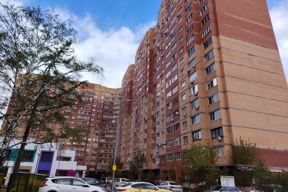 Продаётся 1-комнатная квартира, 58.4 м²