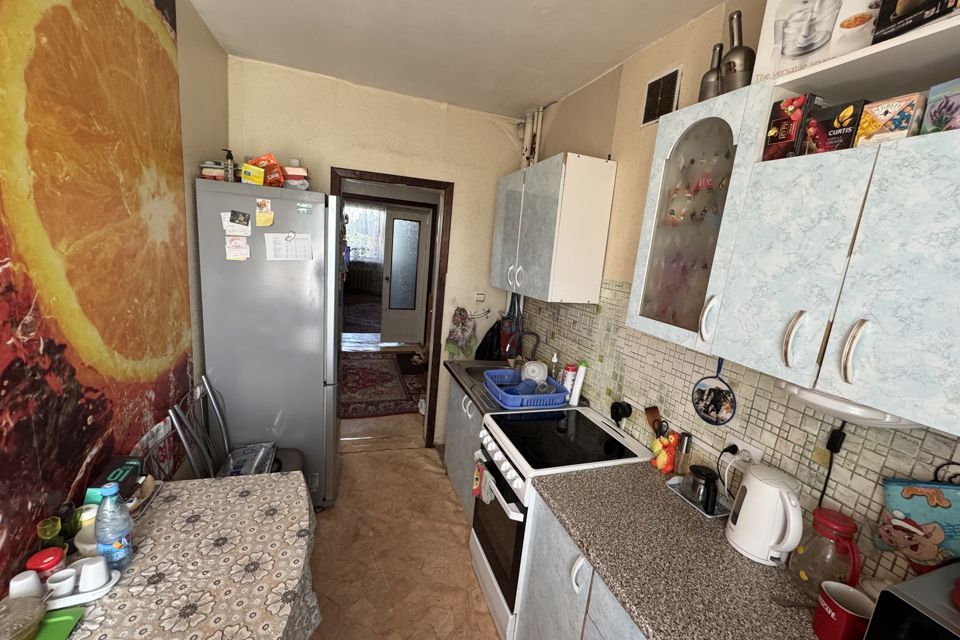 Продаётся 3-комнатная квартира, 56.8 м²