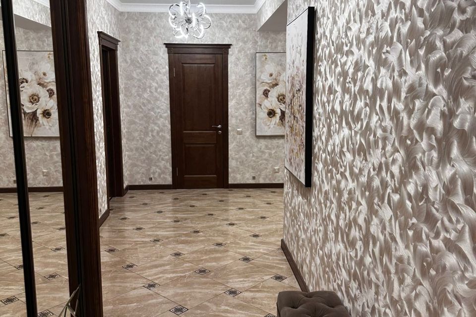 Продаётся 3-комнатная квартира, 123 м²