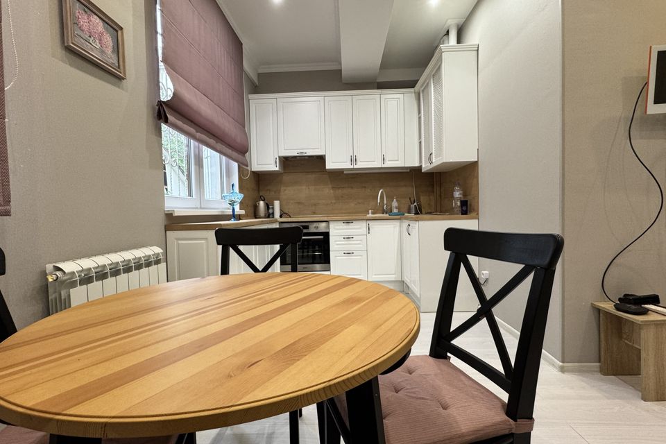 Продаётся 1-комнатная квартира, 48 м²