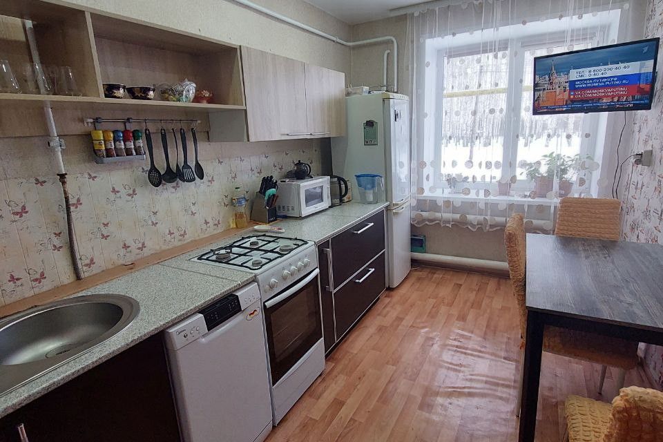 Продаётся 3-комнатная квартира, 77.2 м²