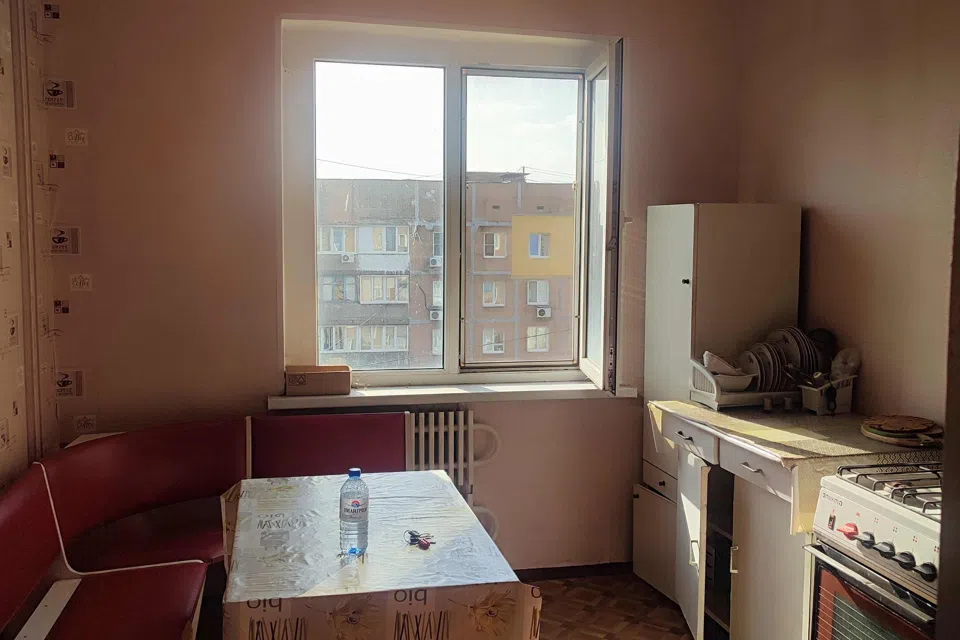 Продаётся 3-комнатная квартира, 65.8 м²