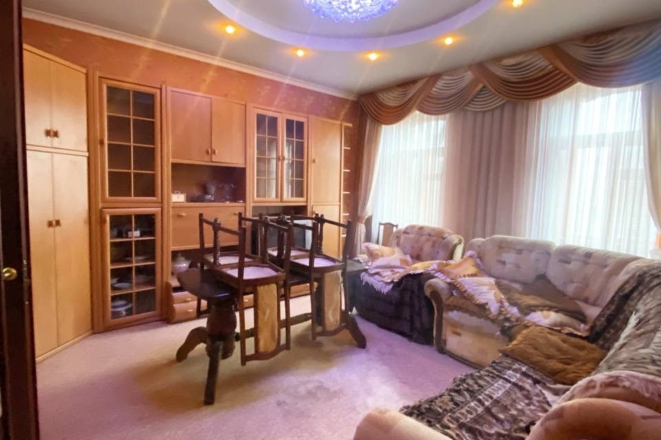 Продаётся 3-комнатная квартира, 62.7 м²