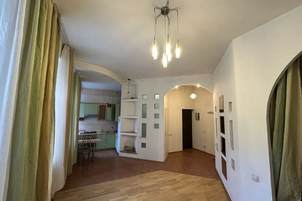 Продаётся 1-комнатная квартира, 43.3 м²