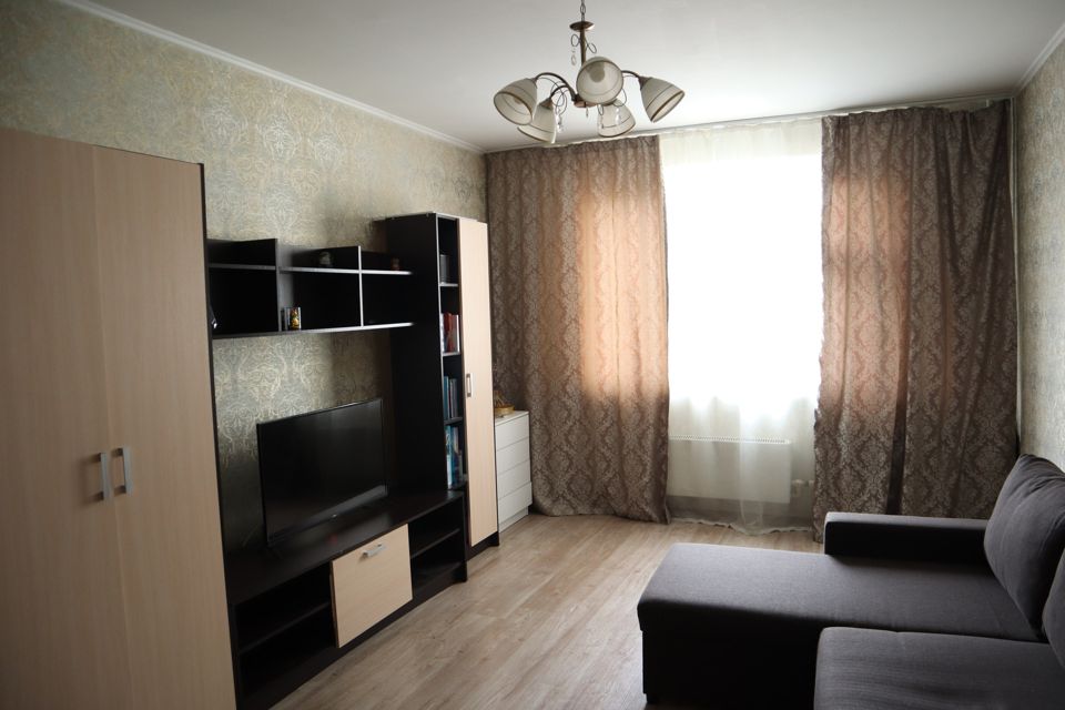 Продаётся 1-комнатная квартира, 42.3 м²