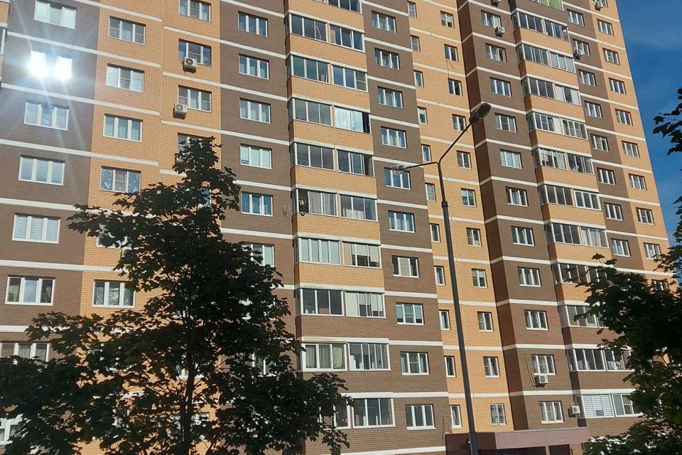 Продаётся 2-комнатная квартира, 68.2 м²