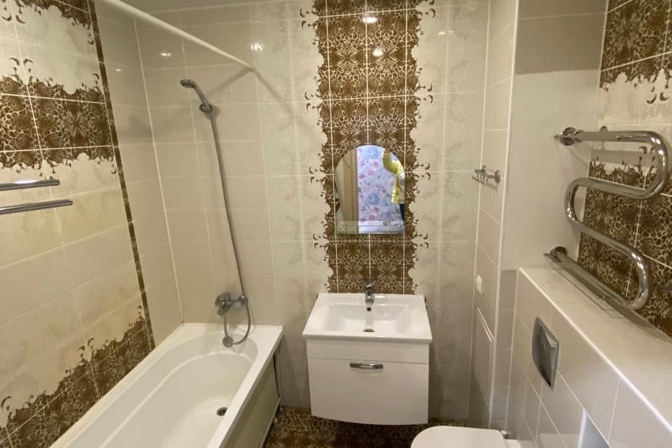 Продаётся 1-комнатная квартира, 43 м²