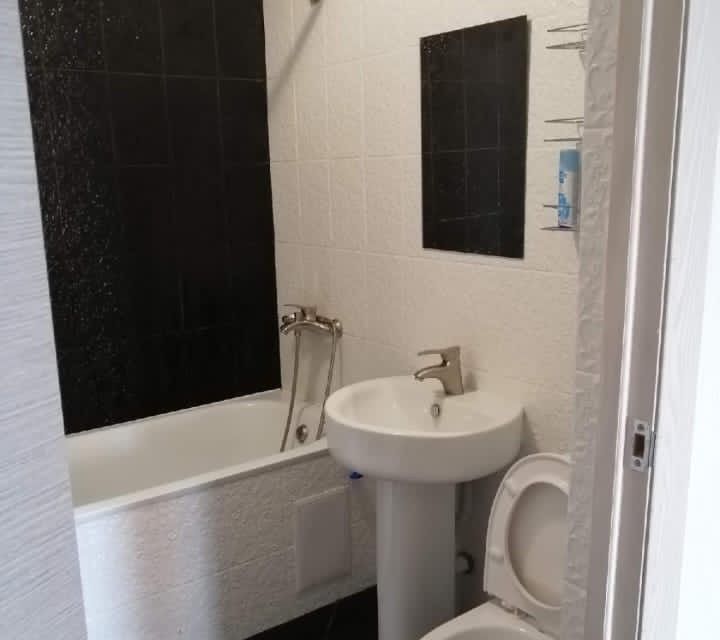 Продаётся 2-комнатная квартира, 59.8 м²