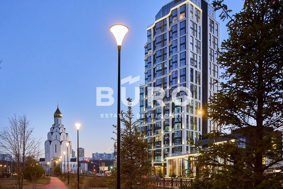 Продаётся 1-комнатная квартира, 54.2 м²