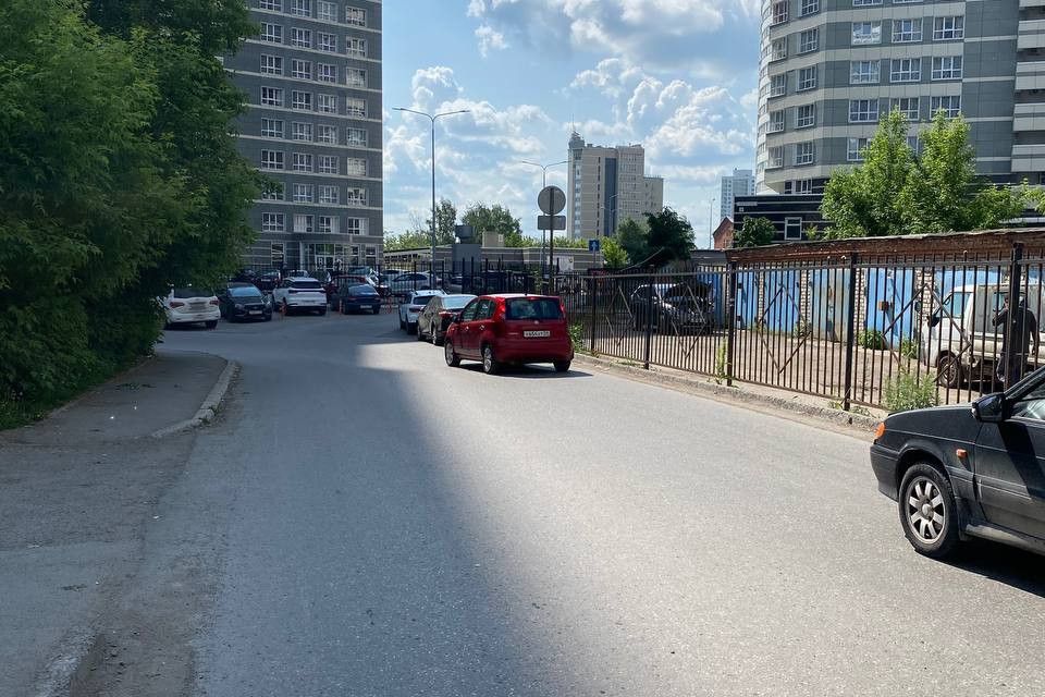 Продаётся 3-комнатная квартира, 106 м²