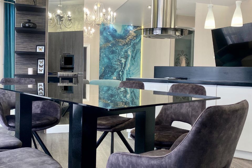 Сдаётся 2-комнатная квартира, 90 м²
