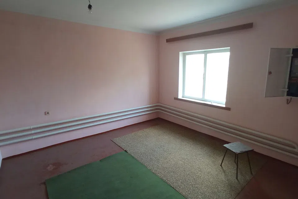 Продаётся 3-этажный дом, 500 м²