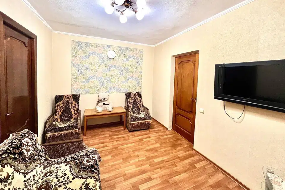 Продаётся 4-комнатная квартира, 115 м²